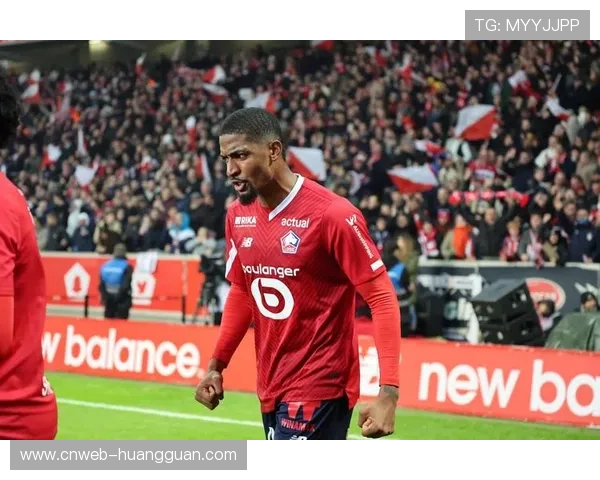 里尔后卫谈红牌事件与球队防守纪律整顿